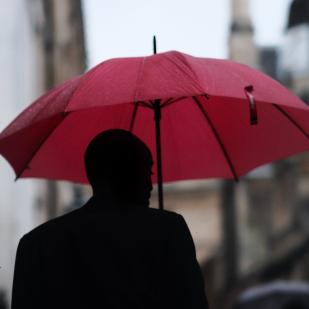 Un piano di salvataggio per il settore dell’energia elettrica? Sì, ma per tutti!